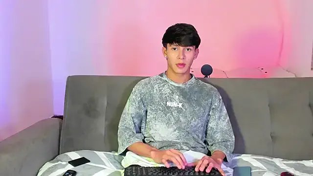 Will_starr from StripChat is Freechat