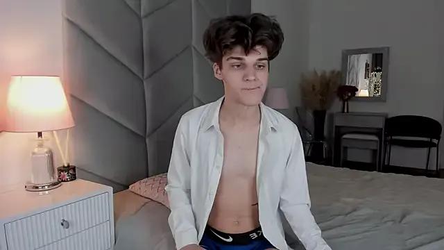 Willie_Miler from StripChat is Freechat