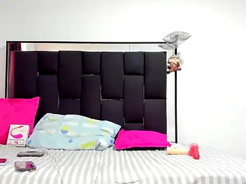 Girls: try live performances with matured performers, from dancing to quirks, in a variety of beautiful sex cams.