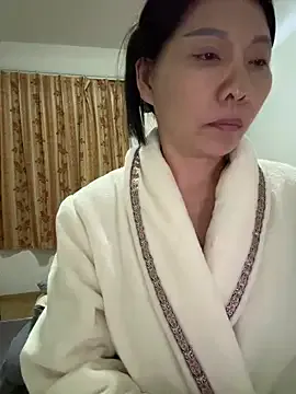 Xiiuuff18 from StripChat