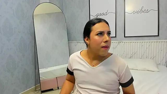 Ximenahott_ from StripChat is Freechat