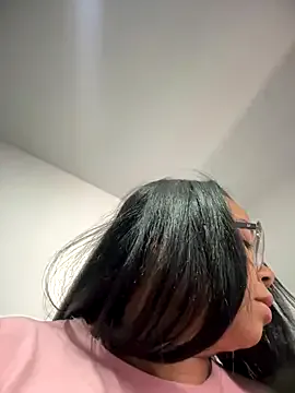 XMara from StripChat is Freechat