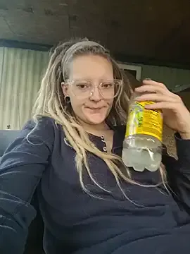 xomikaylaxo from StripChat is Freechat