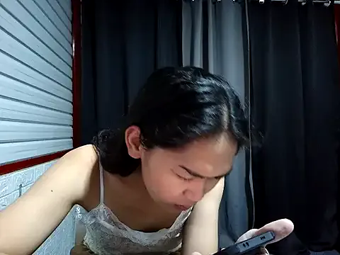 xwildflowerx from StripChat is Freechat