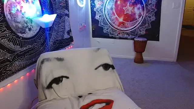 XxMs_StarzxX from StripChat is Freechat