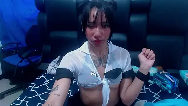 XxxReinaSexyBodyxxX777 from StripChat