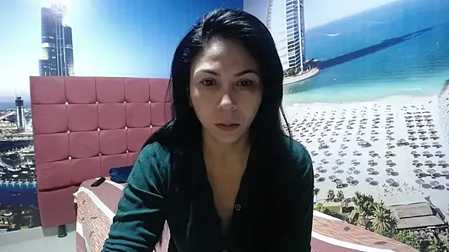 Yohacriss from StripChat