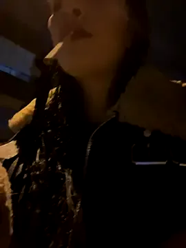 youngsexywoman from StripChat is Freechat