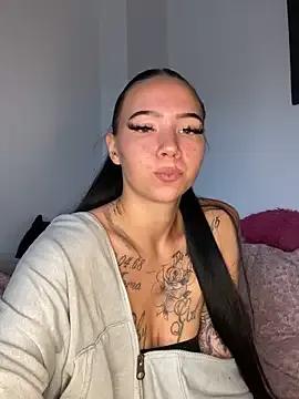 YoungZoexx from StripChat is Freechat
