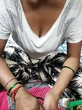Your-SANAM from StripChat is Freechat