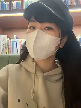 Your-Sunny from StripChat is Freechat