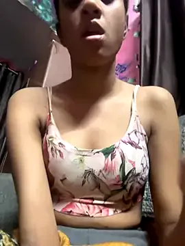 Your___Moonlight from StripChat is Freechat