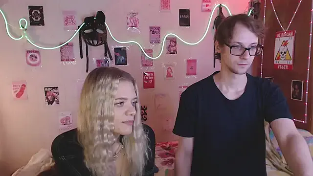 Girls: try live performances with matured performers, from dancing to quirks, in a variety of beautiful sex cams.