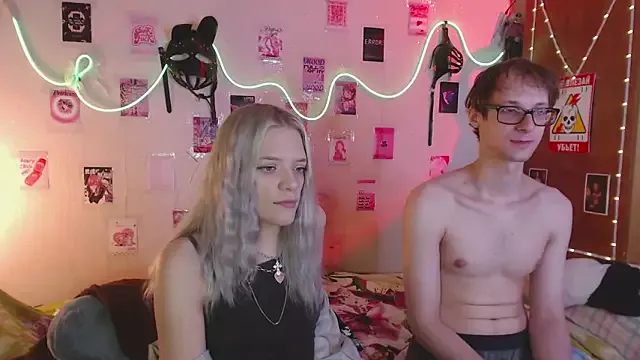 Girls: try live performances with matured performers, from dancing to quirks, in a variety of beautiful sex cams.