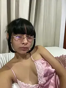 yourbabysquirt from StripChat is Freechat