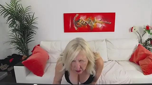 YourBustyBarbara from StripChat