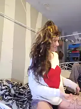 YourFavCanadianMILF from StripChat is Freechat