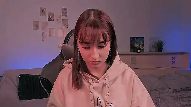 yourfitoviolett from StripChat is Freechat