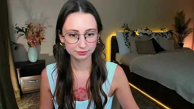YourLovellyStory from StripChat is Freechat