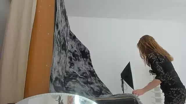 Girls: try live performances with matured performers, from dancing to quirks, in a variety of beautiful sex cams.