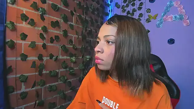 yumi_hanna from StripChat is Freechat