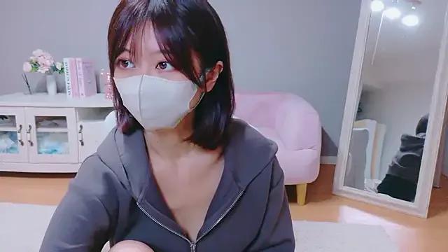 Yuna-ch from StripChat is Freechat
