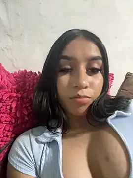 yurileth from StripChat is Freechat