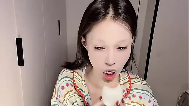 Yuyu-33 from StripChat