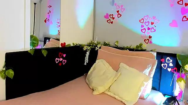 Girls: try live performances with matured performers, from dancing to quirks, in a variety of beautiful sex cams.