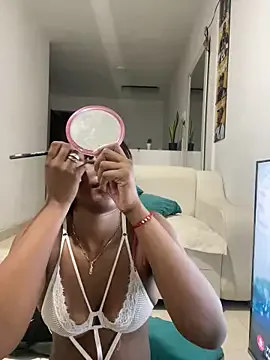 zaracollins01 from StripChat is Freechat