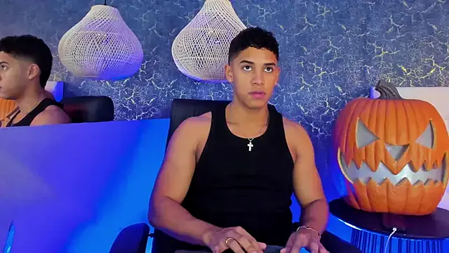 Zayne_cross from StripChat is Freechat