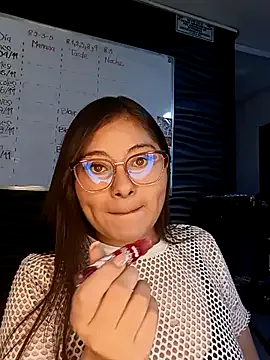 ZeleneJones from StripChat is Freechat