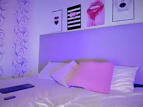 Zendaya___ from StripChat is Freechat