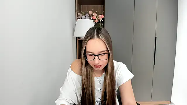 Girls: try live performances with matured performers, from dancing to quirks, in a variety of beautiful sex cams.