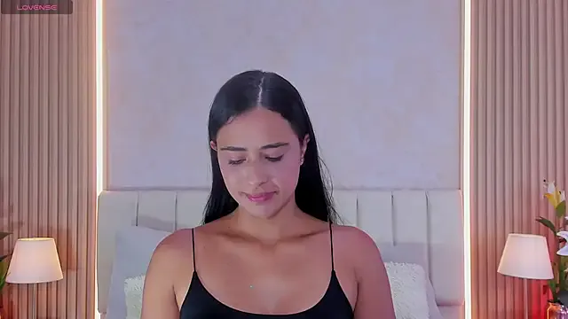 ZOEBARLOWE from StripChat is Freechat