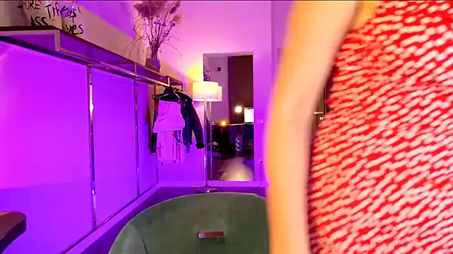 ZoeGrant from StripChat