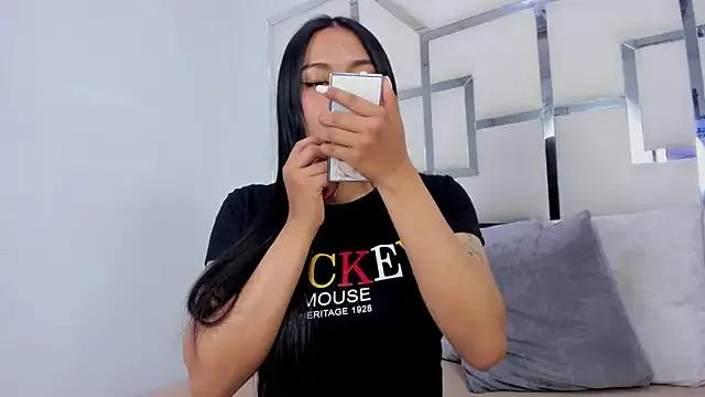 ZoeWan69 from StripChat is Freechat