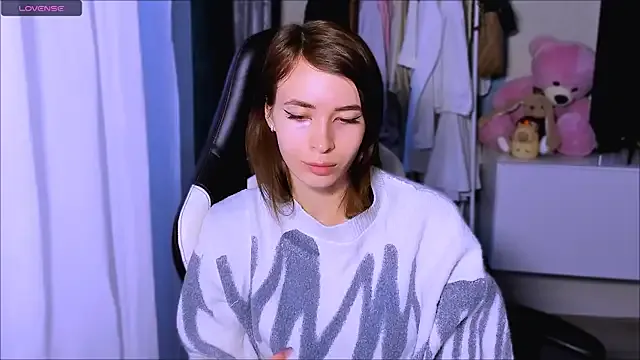 Girls: try live performances with matured performers, from dancing to quirks, in a variety of beautiful sex cams.