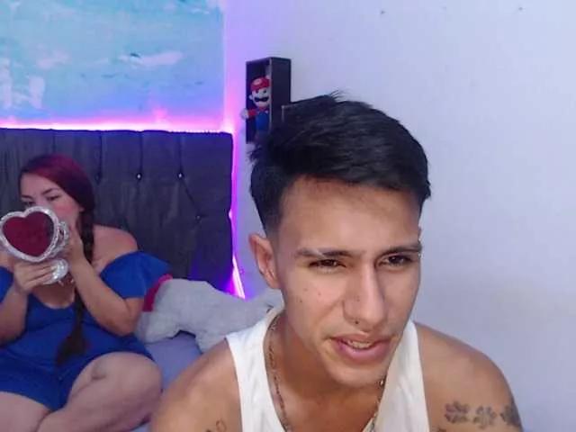 Masturbate to these steamy couple cam hosts, showcasing their unmatched wildness and gorgeous talents.
