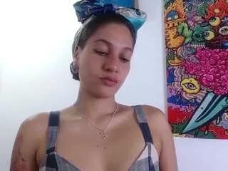 alinett from CamSoda is Freechat