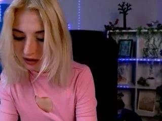 blondie-melisa from CamSoda is Freechat