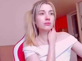 hotcarolinexo from CamSoda is Private