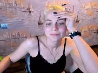 kristihoward from CamSoda is Freechat