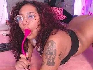 luana-grey from CamSoda is Freechat