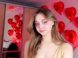 may-flowere from CamSoda is Freechat