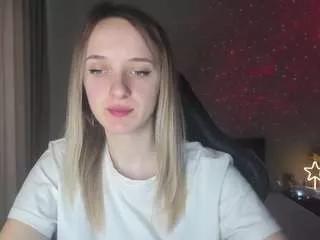 rousereedd from CamSoda is Freechat