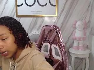 violeth-b from CamSoda is Freechat