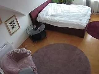 voyeurcam-julmodels-whitebed-4 from CamSoda is Freechat