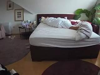 voyeurcam-julmodels-whitebed-6 from CamSoda is Freechat