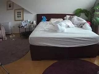 voyeurcam-julmodels-whitebed-6 from CamSoda is Freechat